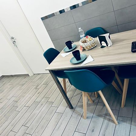 Binario 251 Stazione Tiburtina Apartment Rome Luaran gambar